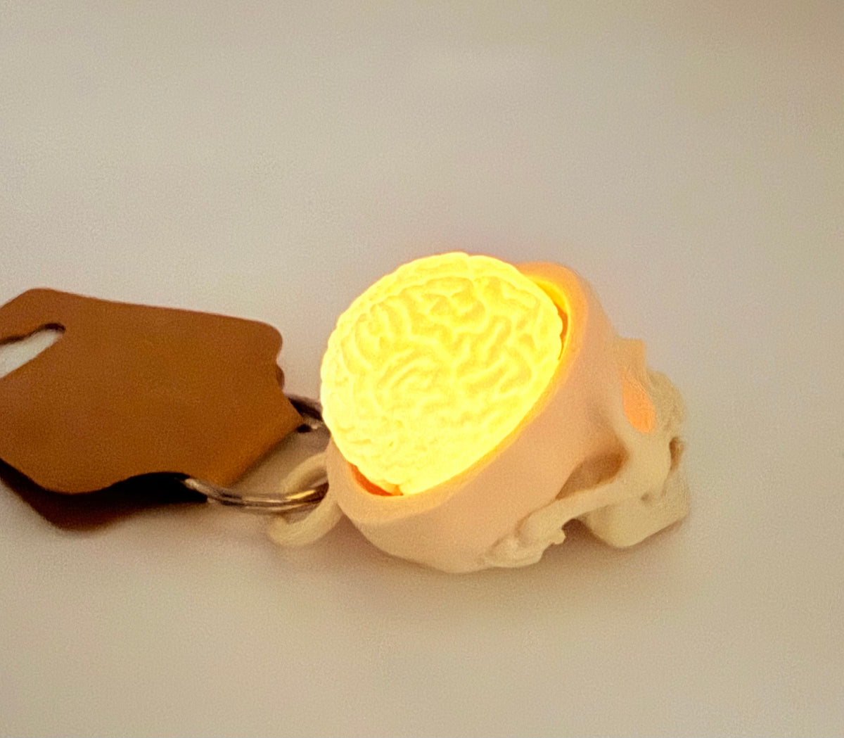 GlowBrain Skull Fidget Clicker Keychain – Glow Brain