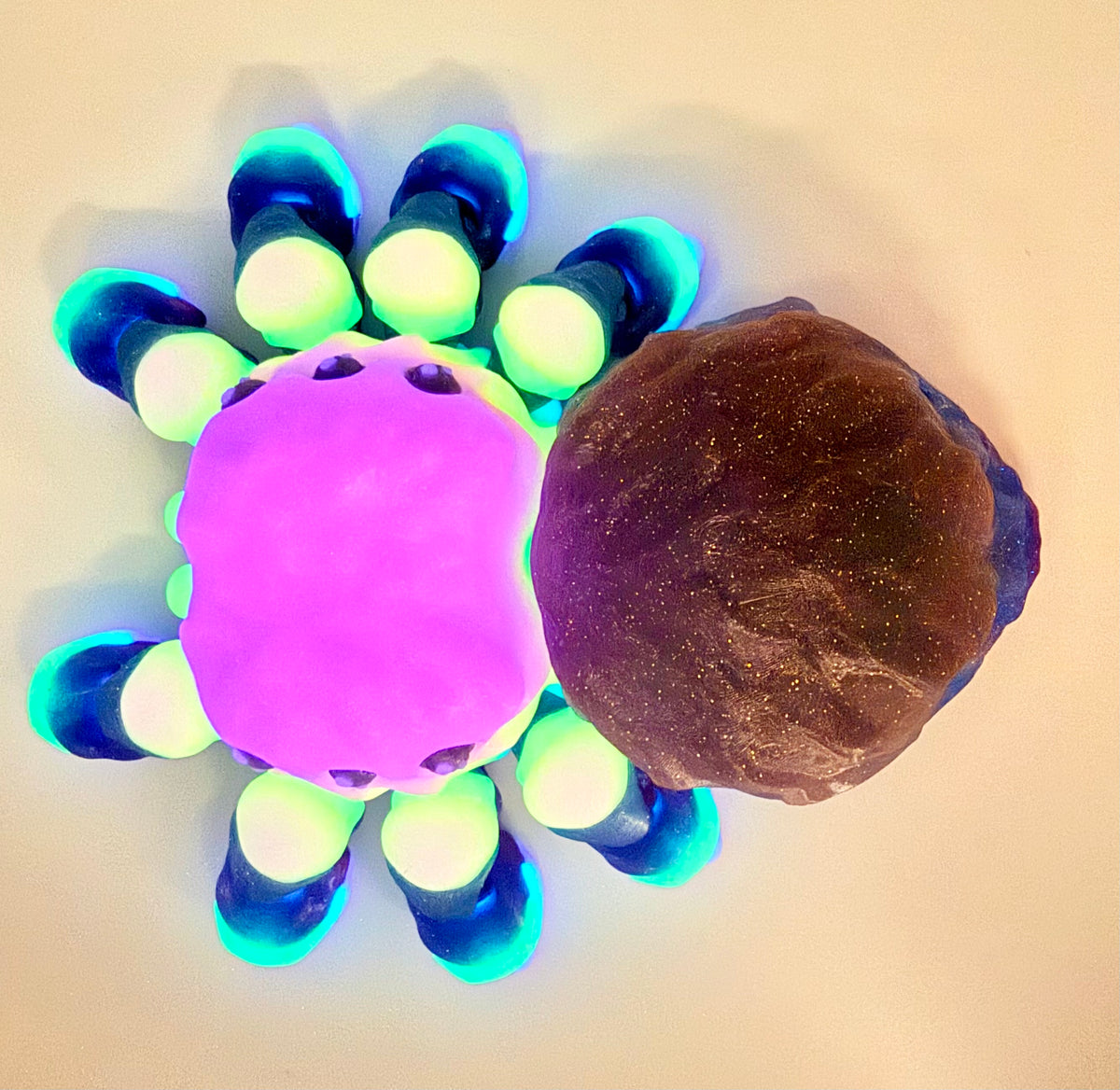 Large Jumping Spider Flexi – Glow in the Dark, 10 Magnets