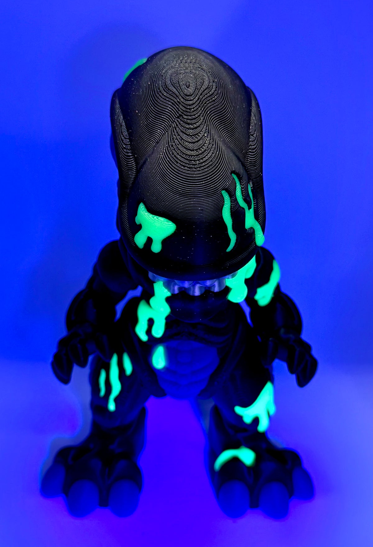 Xenomorph injured 3D printed Flexi – Glow in the dark Saliva & injury’s. SilverTeeth, 4” Tall
