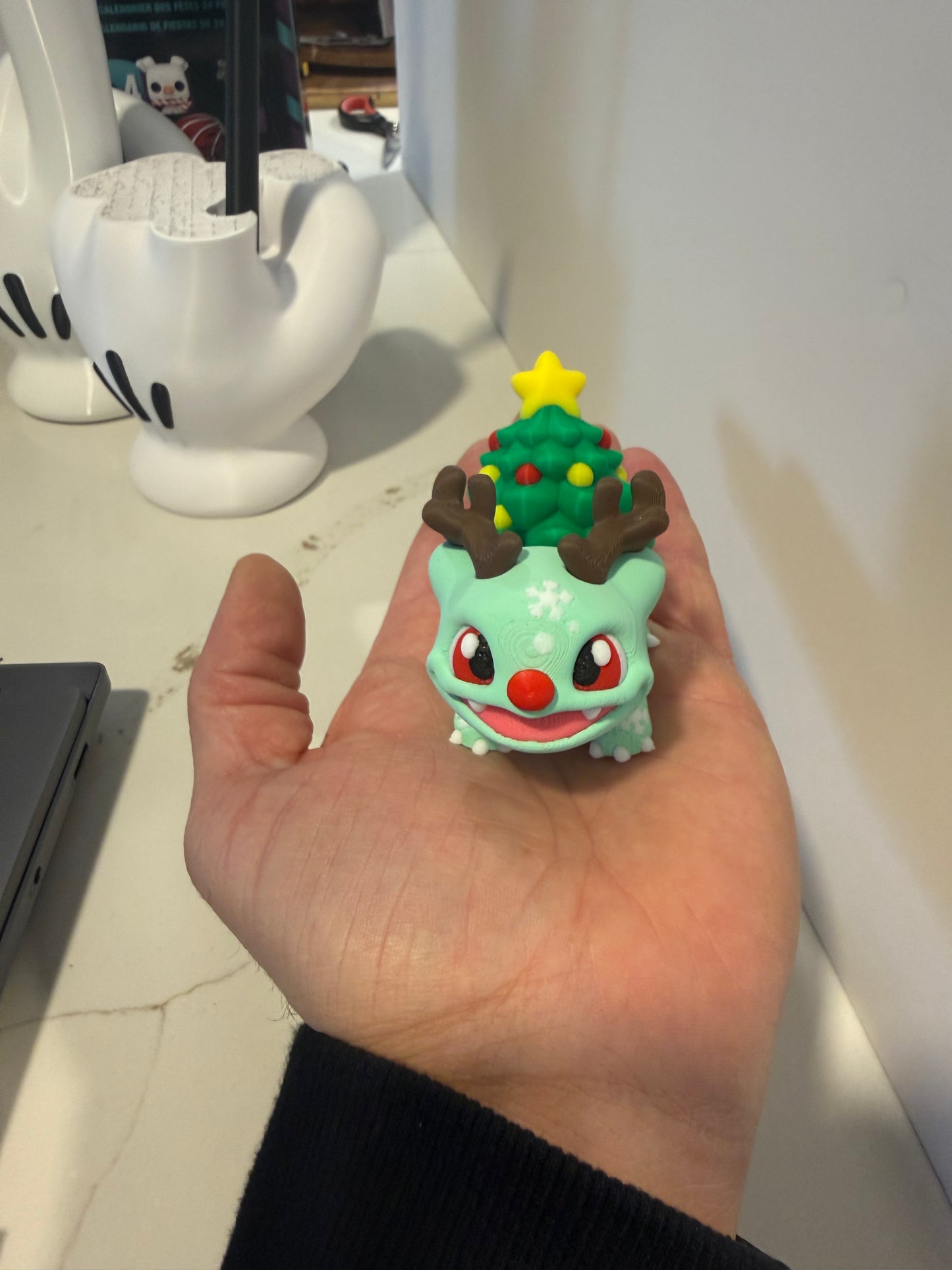Bulbasaur Christmas mashup