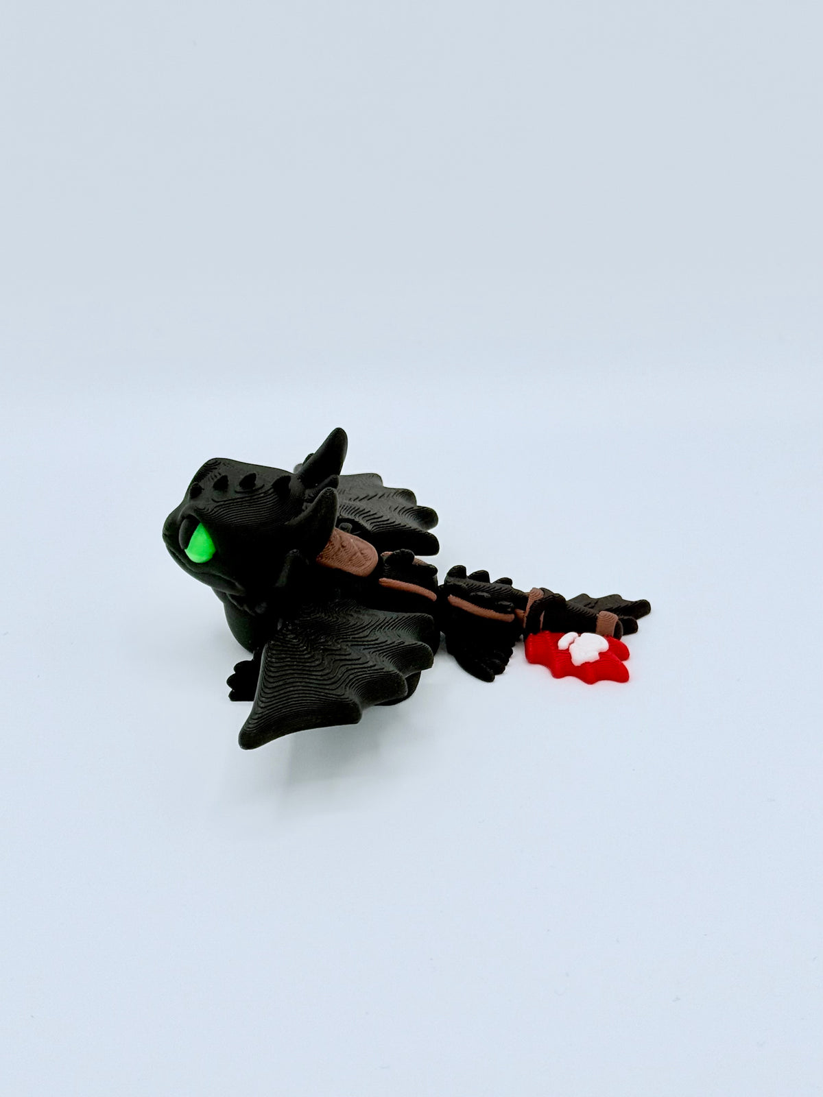 Toothless How to train your Dragons with glowing eyes